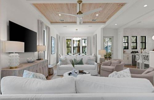Treetop Casa | Coastal Charm