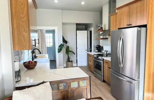 Eureka Casa | Coastal Charm with Hot Tub