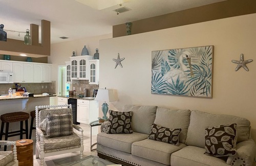 Sebastian Highlands Casa | Coastal Charmer in the Sebastian Highlands