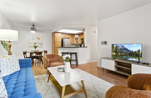 Carmel Valley Condominio | Coastal Chic on Carmel Creek Rd #41967