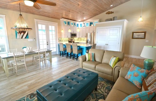Cedar Key Apartamento | Coastal Chic with Premium Internet at Studio 589!