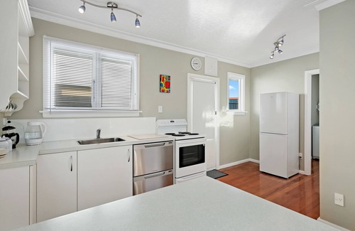 New Brighton Cabaña | Coastal City Retreat - New Brighton Accommodation