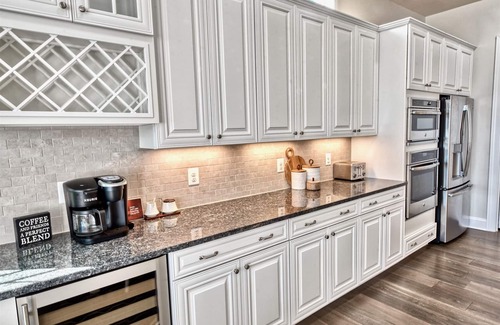 Lewes Casa | Coastal Club * Spacious and Luxurious 6BR house , w 4 Baths Sleeps up to 14