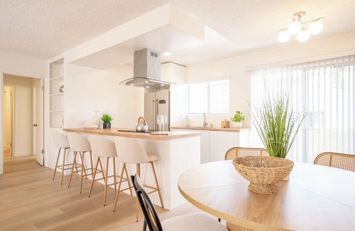 Wilshire Montana Apartamento | Coastal Comfort, 2BR Montana