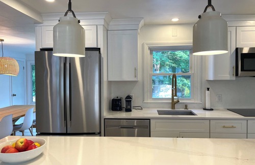 Rye Casa | Coastal Comfort in Rye: 1 Mile to Beach & 8 Minutes to Downtown Portsmouth