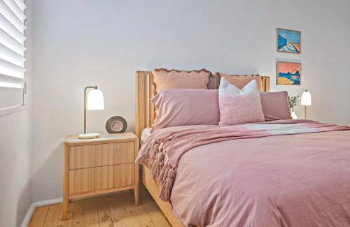 Freshwater Apartamento | Coastal Corner - Contemporary Chic by the Beach