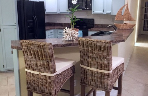 Naples Park Casa | Cabaña costera, pasos de la playa y Ritz Carlton! 500 cuadras !!