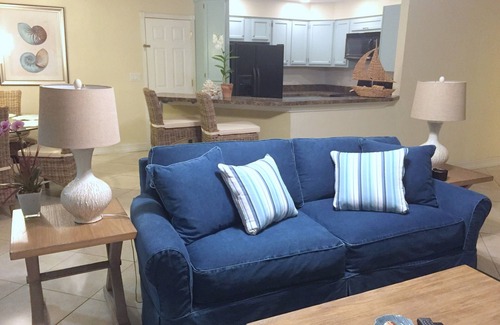 Naples Park Casa | Cabaña costera, pasos de la playa y Ritz Carlton! 500 cuadras !!
