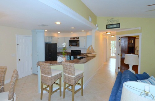 Naples Park Casa | Cabaña costera, pasos de la playa y Ritz Carlton! 500 cuadras !!
