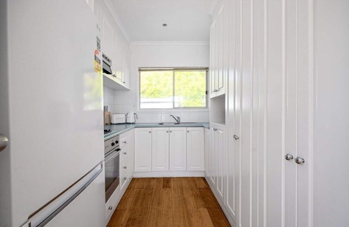 Capel Sound Casa | Coastal Cottage - 200m to Beach & Pet Friendly