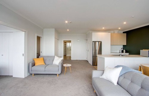 Bluff Hill Casa | Coastal Crib - Napier Holiday Apartment