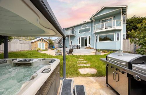 El Granada Casa | Coastal Dream - 2 Blocks to ocean, steps to beach, hot tub, coastal trail, BBQ