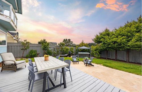 El Granada Casa | Coastal Dream - 2 Blocks to ocean, steps to beach, hot tub, coastal trail, BBQ