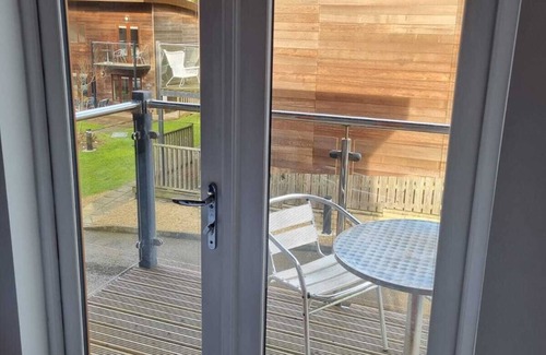 Porthtowan Casa | Coastal Eco-Lodge Close to Porthtowan Beach - Hot Tub - 3 Bedrooms, Pet friendly