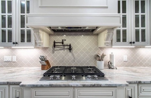 Bay Area Casa | Coastal Elegance Unveiled