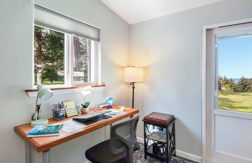 Bandon Casa | Coastal Escape: Gorgeous 4-Bed Home in Bandon