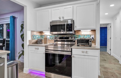 Bay Isle Casa | Coastal Escape in Sarasota – Siesta Key Beach & Kayak-Friendly Sandbar