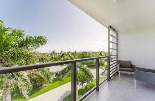 Boca Raton Apartamento | Coastal Escape - Pool - Beach