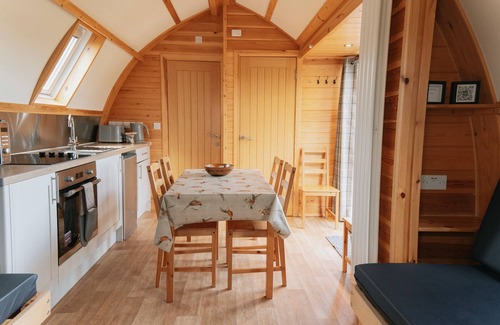 Cockburnspath Cabina | Grande-Hot Tub-Cabaña-Baño privado con ducha