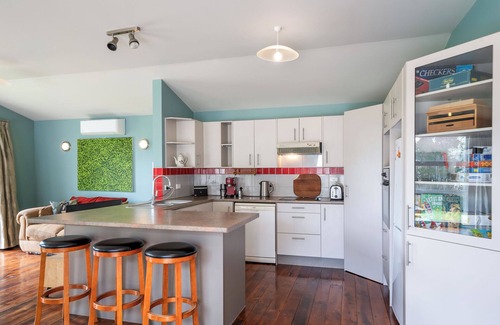 Waitarere Beach Casa | Coastal Family Escape - Waitarere Beach Retreat