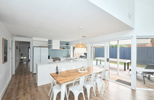 Torquay Casa | Coastal Family Lodge
