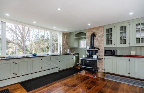 Charlestown Otro | Coastal Farmhouse at Ninigret Pond. Blocks to the beach. Sleeps 4 to 12 people