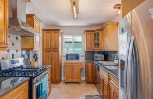 Garden Isles Casa | Coastal Gem - Sunshine and Pool