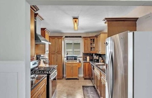 Garden Isles Casa | Coastal Gem - Sunshine and Pool