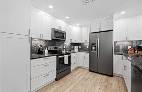 Jupiter Casa | Coastal Getaway: 4BR Home - 5 Min to Jupiter Beach
