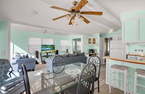 Hutchinson Island South Casa | Coastal Getaway steps 2 beach!