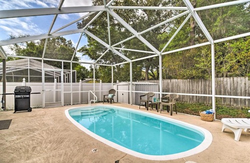 St. Petersburg - Clearwater Casa | Coastal Getaway with Pool 6 Mi to St Pete Beach!