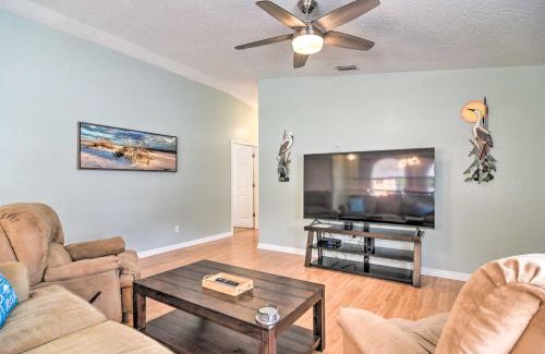 St. Petersburg - Clearwater Casa | Coastal Getaway with Pool 6 Mi to St Pete Beach!