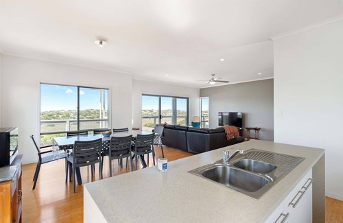 Goolwa Beach Casa | Coastal Grace - 5 Neighbour Avenue