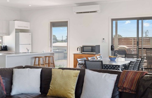 Goolwa Beach Casa | Coastal Grace - 5 Neighbour Avenue