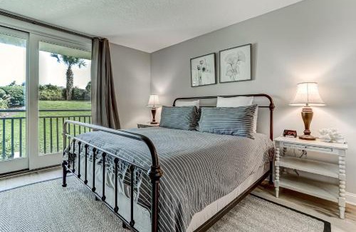 Fernandina Beach Apartamento | Coastal Haven Shipwatch Villas 1303, oceanfront