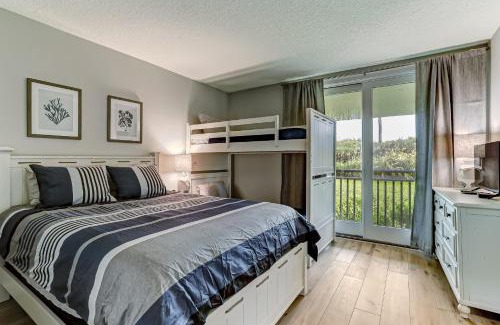 Fernandina Beach Apartamento | Coastal Haven Shipwatch Villas 1303, oceanfront