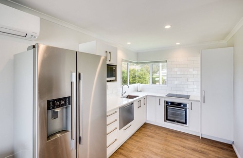 Waimarama Casa | COASTAL HAVEN – WAIMARAMA HOLIDAY HOME, family friendly in Waimarama