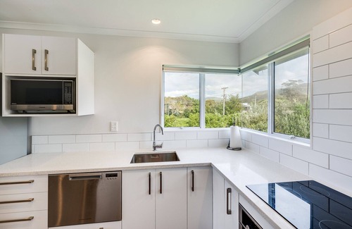 Waimarama Casa | COASTAL HAVEN – WAIMARAMA HOLIDAY HOME, family friendly in Waimarama