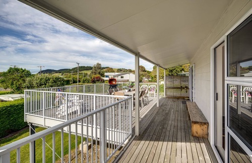 Waimarama Casa | COASTAL HAVEN – WAIMARAMA HOLIDAY HOME, family friendly in Waimarama