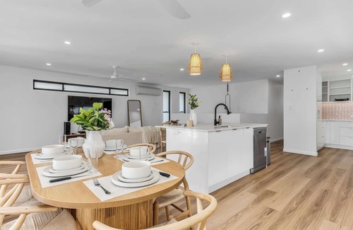 Tweed Heads Casa | Coastal Home Retreat - Spacious, Sleeps 12