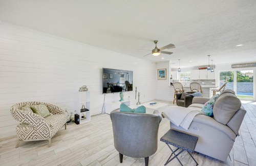 Jacksonville Beach Casa | Coastal Home with Heated Pool Mins to Beach and Mayo!