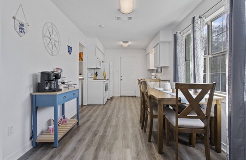 Mississippi City Apartamento | Coastal Inspired Duplex. Close to the beach! #1