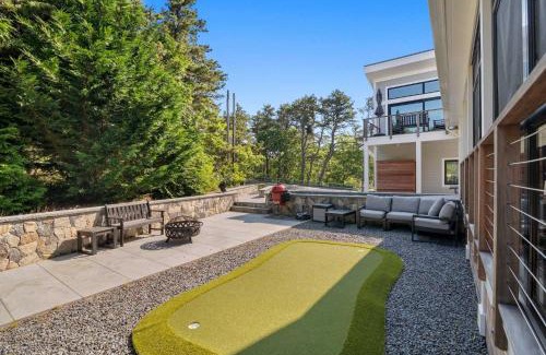 Wellfleet Casa | Coastal Luxury Near Wellfleets Best Beaches