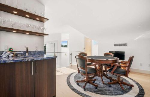 Wellfleet Casa | Coastal Luxury Near Wellfleets Best Beaches