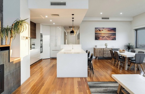 Marmion Casa | Coastal Luxury with Sunset Views