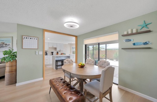 South Venice Casa | Coastal Oasis ~ Beaches, Parks, Shopping & Entertainment, Pet Friendly
