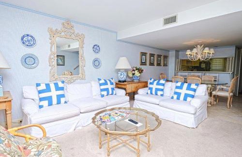 Litchfield by the Sea Casa | Coastal Oasis Inviting 3BR Condo with Resort Pool