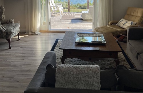 Regional District of Nanaimo Casa | Coastal Oceanfront Home,Private beach access on Parksville Beach-BEAUTIFUL VIEWS
