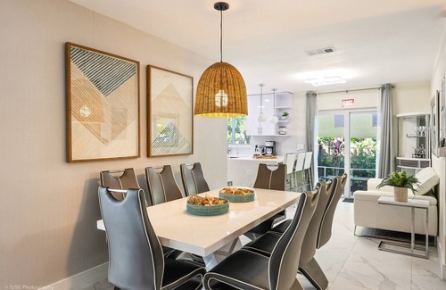 South Lake Casa | Coastal Paradise/ 7 Minutes from Beach/ Mini Golf Course