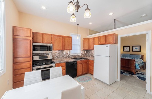 Lewes Casa | Coastal Quarters-Units 1 & 2-5BR house & 2BR unit-Sleeps 18 total, yard,fire pit